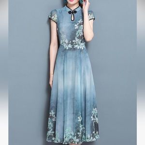 Beautiful Charlie Charlie Charlotte Midi Blue Floral Print Dress Size S/P